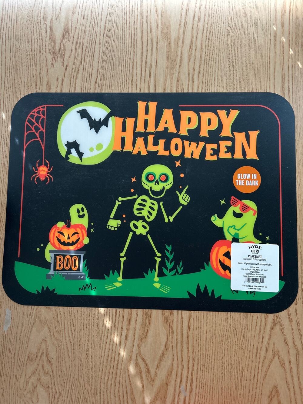 New Hyde and Eek! Happy Halloween👻Glow in Dark Placemat Bats🦇Pumpkin🎃12”x16”